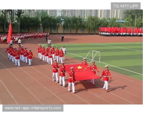 体操俱乐部与文化机构合作推动体操进校园活动，体操协会会长